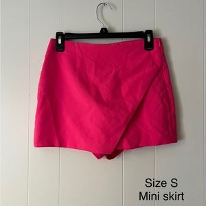 Barbie hot pink mini skort